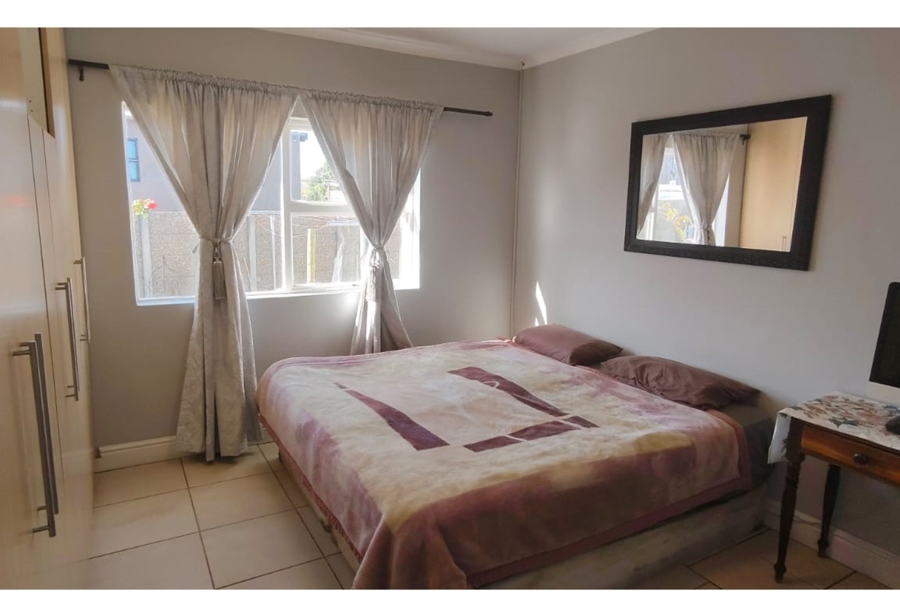 To Let 3 Bedroom Property for Rent in Pacaltsdorp Western Cape